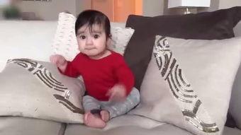 光屁股小孩跳舞视频